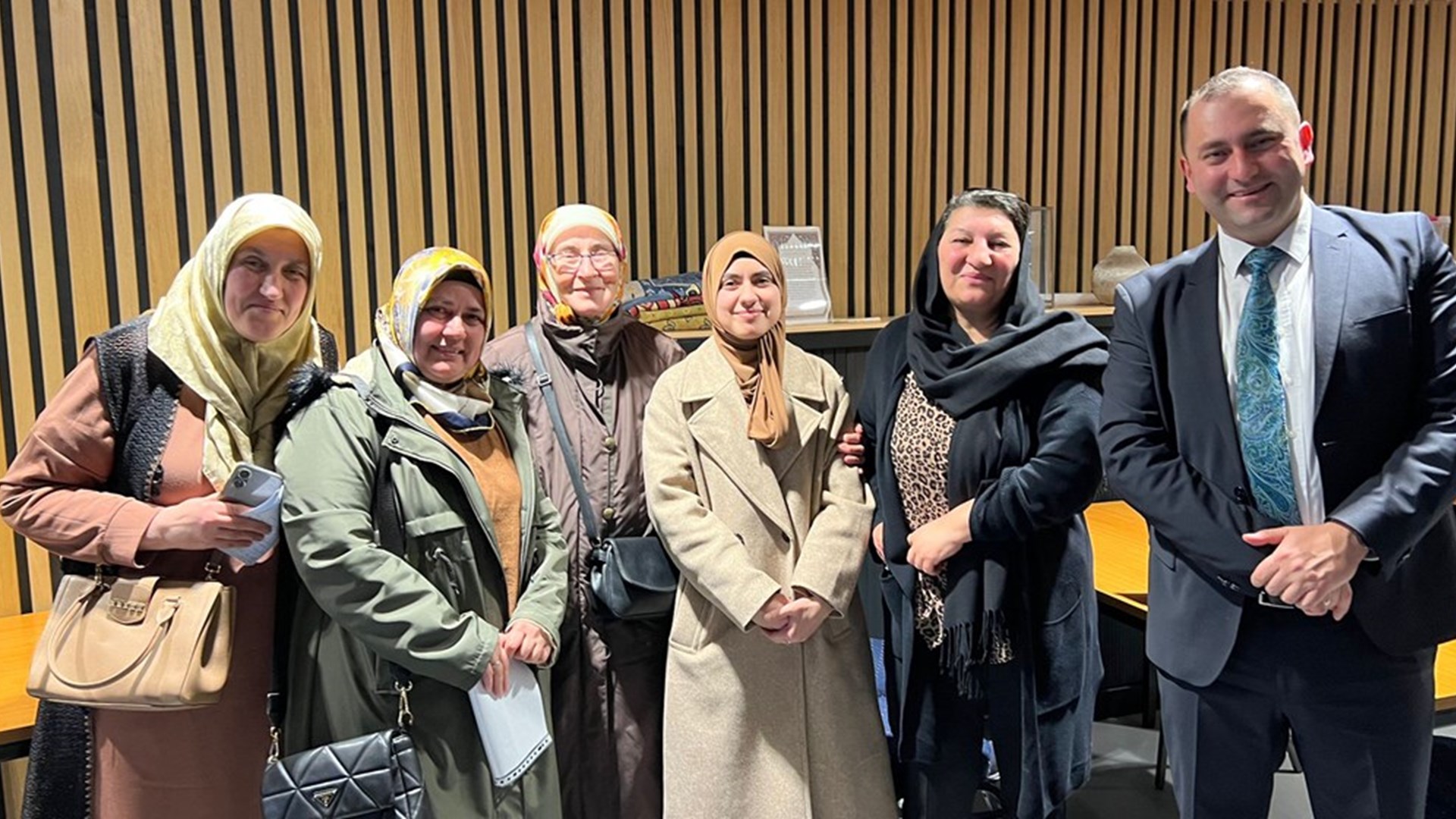 Our Labour and Social Security Attaché’s Office in The Hague met with our citizens at the HDV Ahi Evran Mosque.