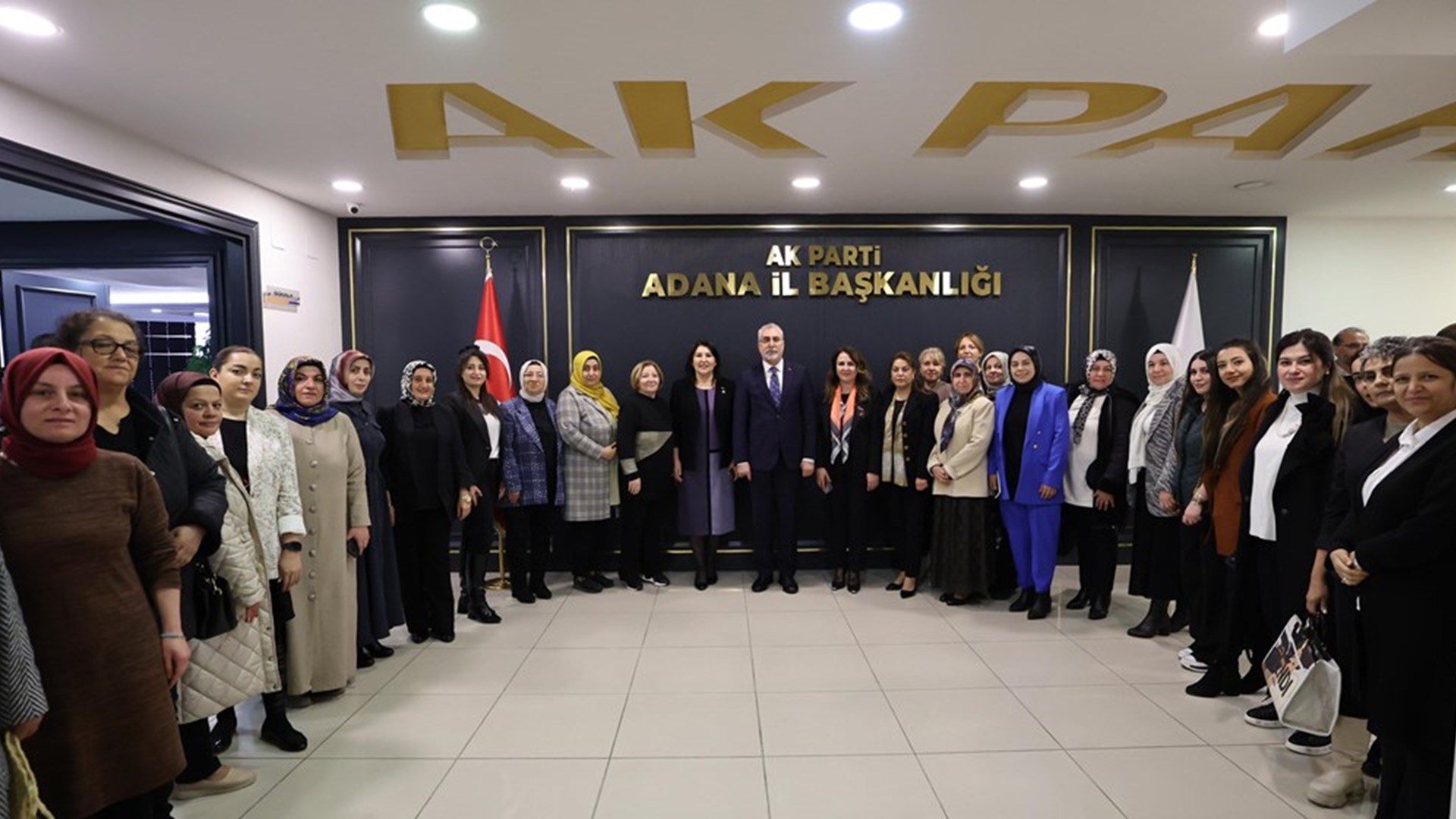 Bakan Işıkhan, Adana’da Ziyaretlerde Bulundu