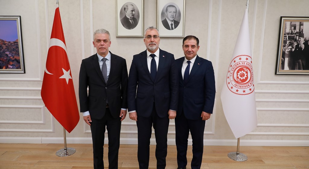 Dostane bir havada ve verimli geçen görüşmelerde her üç ülkenin Bakanlığıyla Bakanlığımız arasındaki olası işbirliği alanları üzerinde istişarelerde bulunuldu.  Sayın Büyükelçilerle yapılan görüşmelerde aşağıdaki hususlar yer aldı: