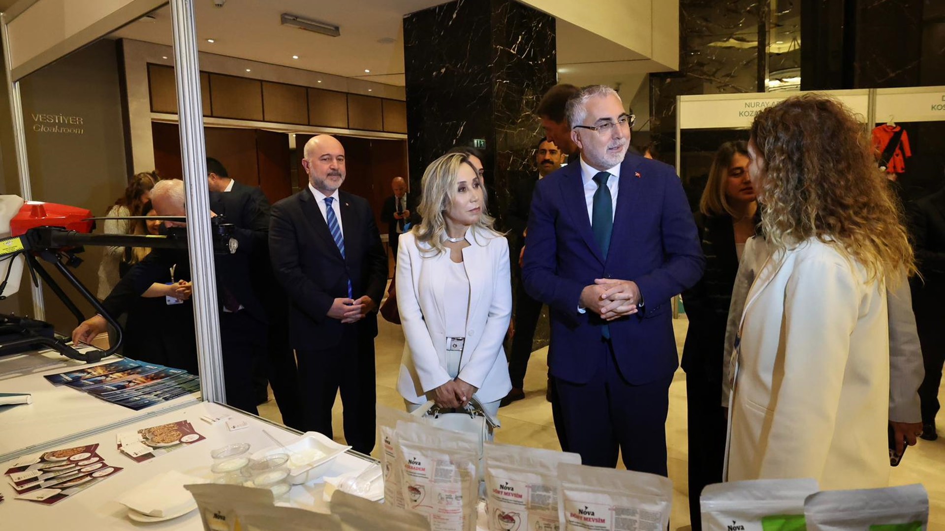 Bakan Işıkhan, Kayıtlı Kadın İstihdamının Desteklenmesi Projesi’nin Kapanış Konferansı’na Katıldı