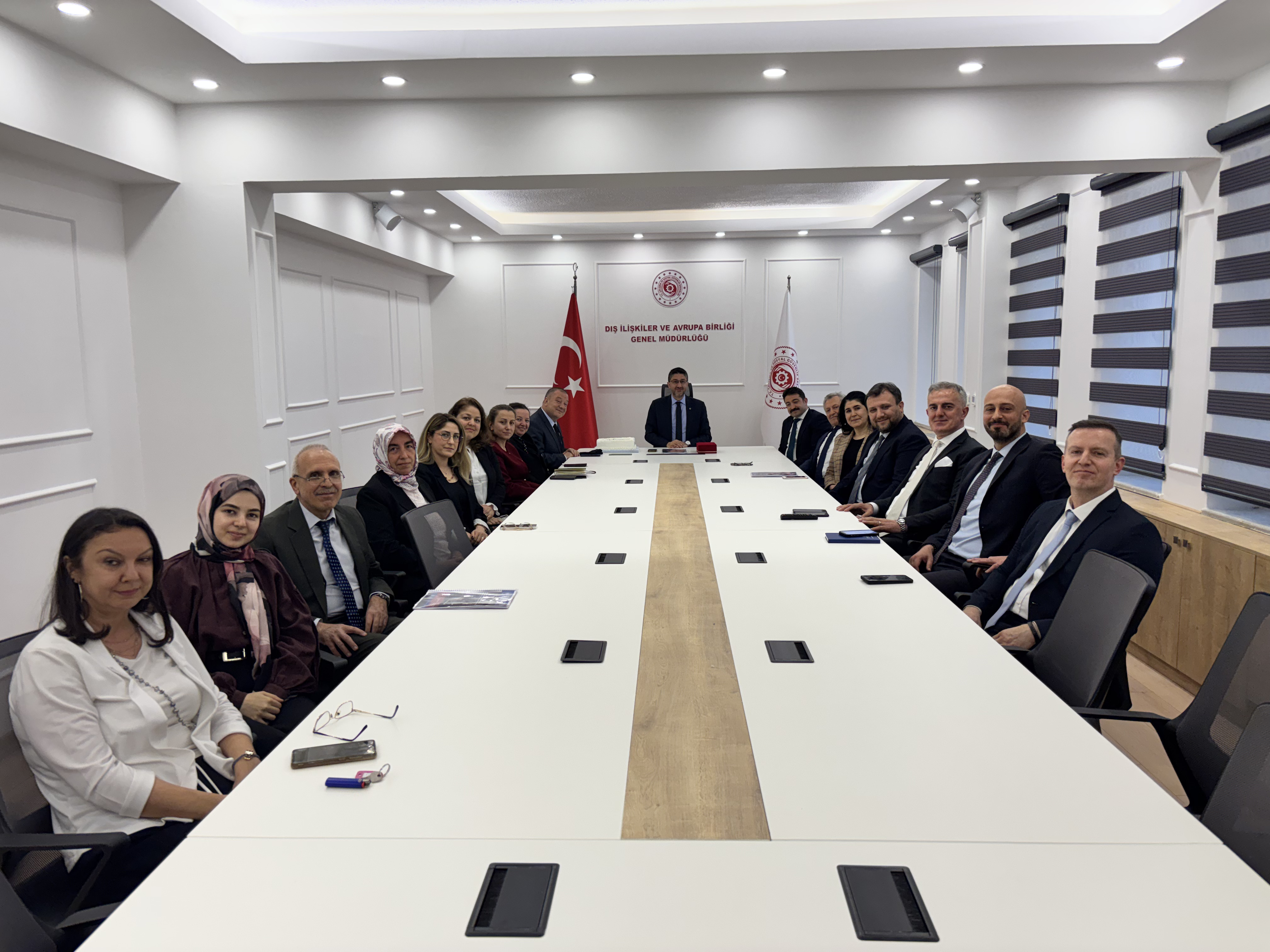 Dış İlişkiler ve Avrupa Birliği e-Bülteni, 100. sayısına ulaştı.