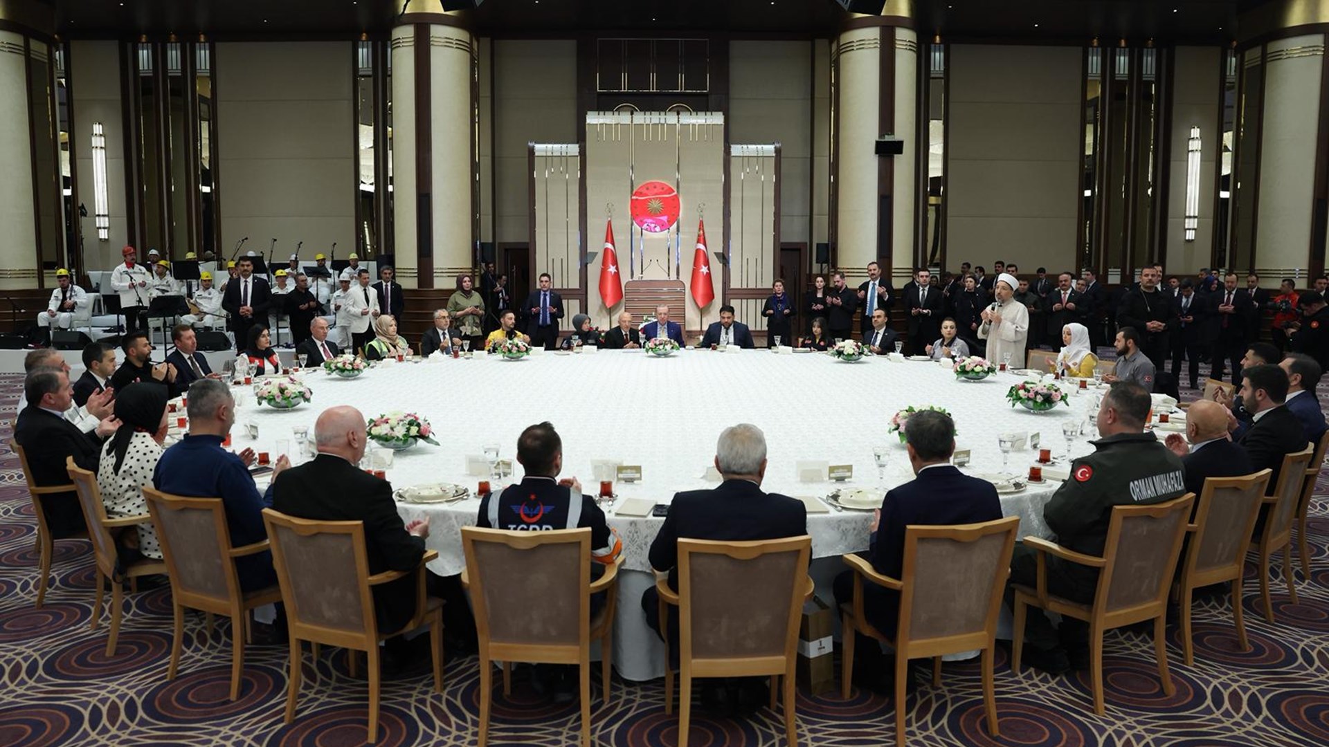 Bakan Işıkhan, “Emek Sofrası Buluşması İftar Programı” na Katıldı