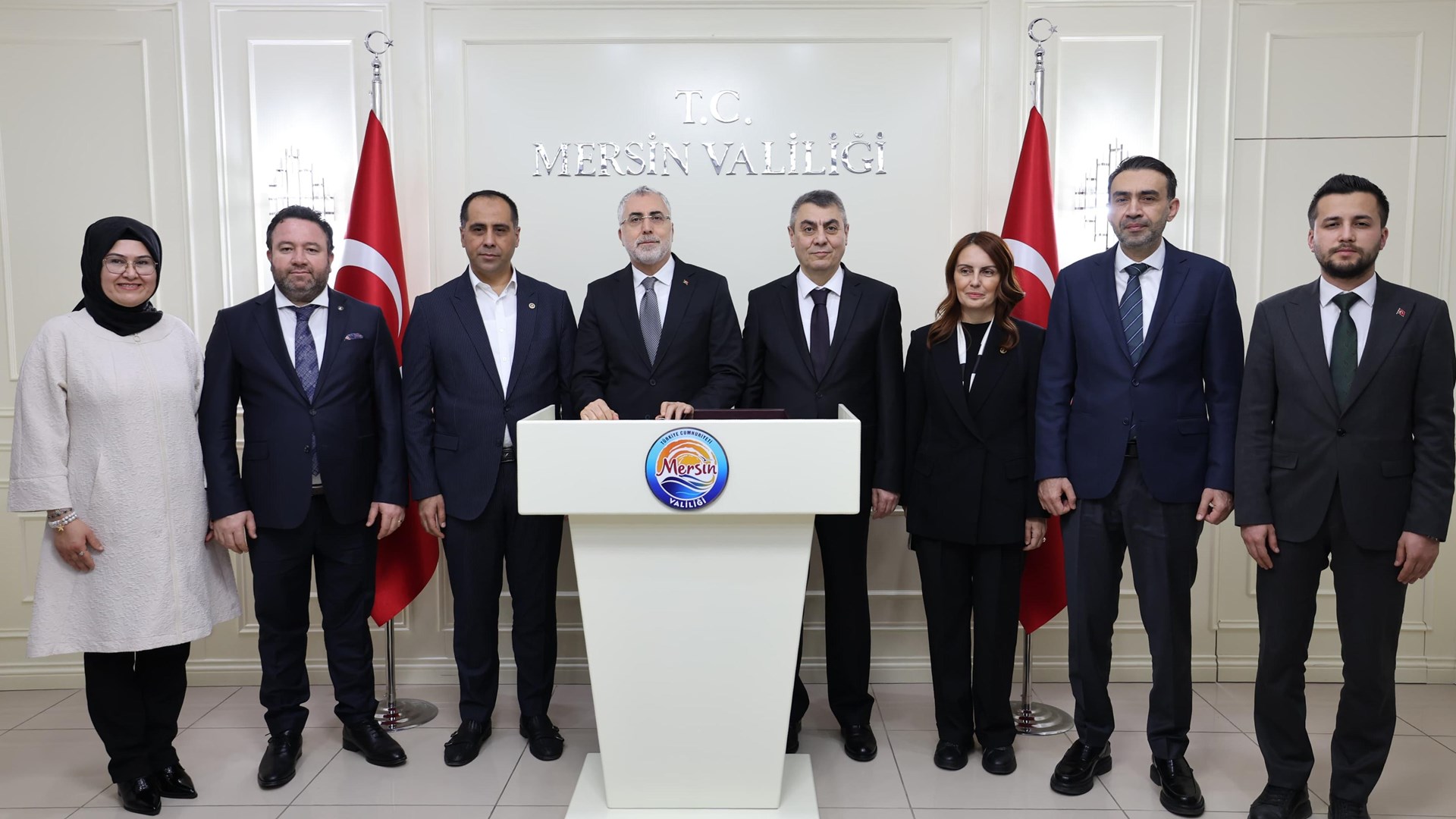 Bakan Işıkhan, Mersin’de Temaslarda Bulundu