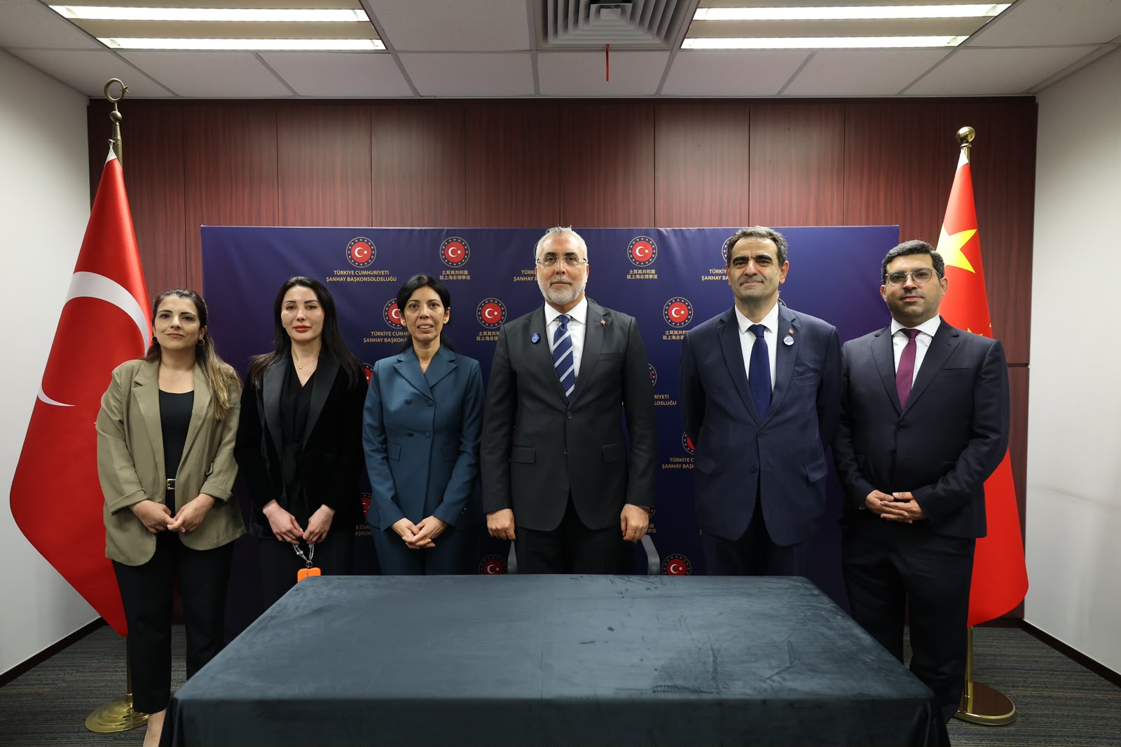 Çalışma ve Sosyal Güvenlik Bakanı Prof. Dr. Vedat Işıkhan, “2026 Dünya Beceriler Zirvesi Bakanlar Toplantısı”na katılmak ve çeşitli temaslarda bulunmak üzere Çin Şanhay’a gitti.